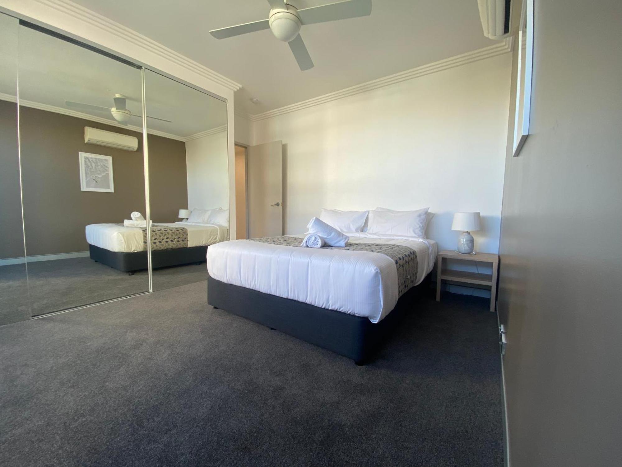 Redvue Holiday Apartments Redcliffe Esterno foto